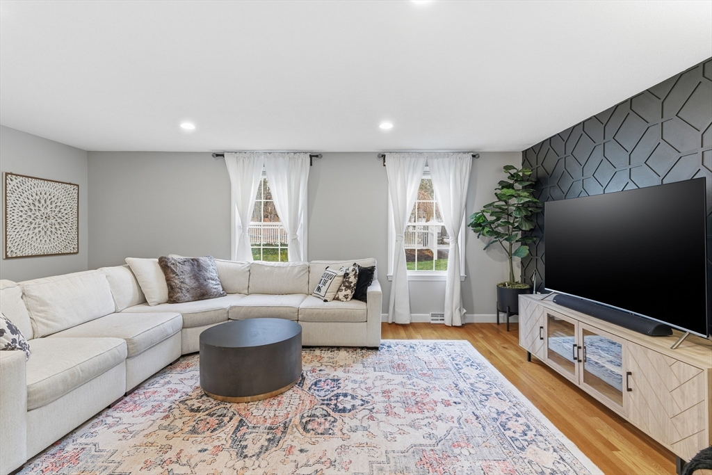 574 Grove Street Framingham, MA 01701 - Photo 9 of 42