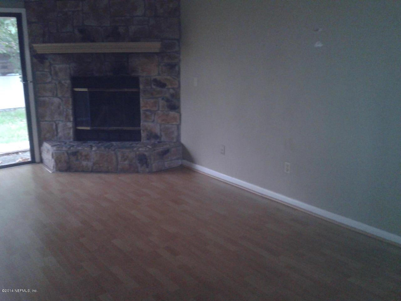 8325 Chason Road East Jacksonville, FL 32244 - Photo 3 of 11 Fireplace