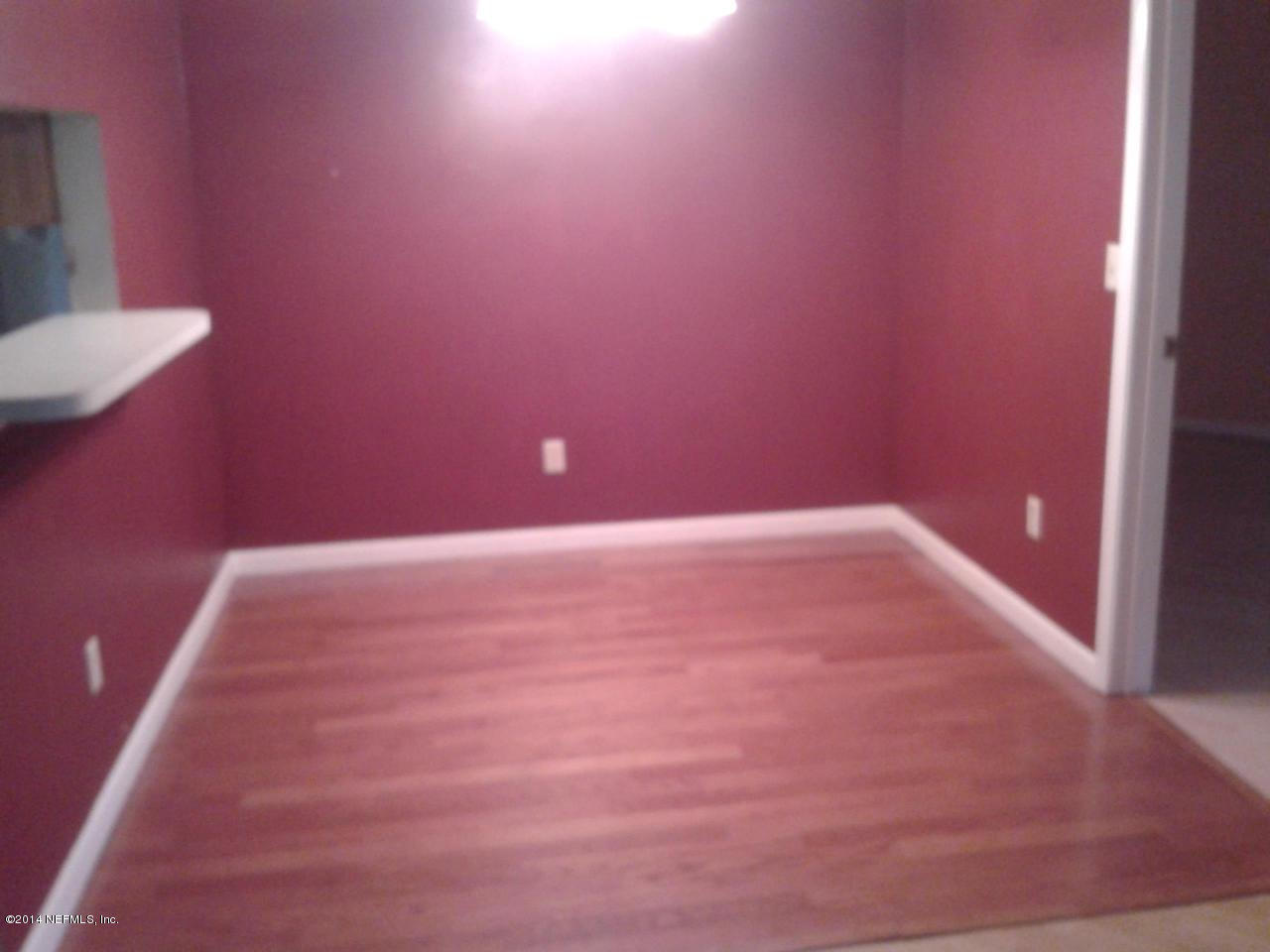 8325 Chason Road East Jacksonville, FL 32244 - Photo 6 of 11 Dining Area