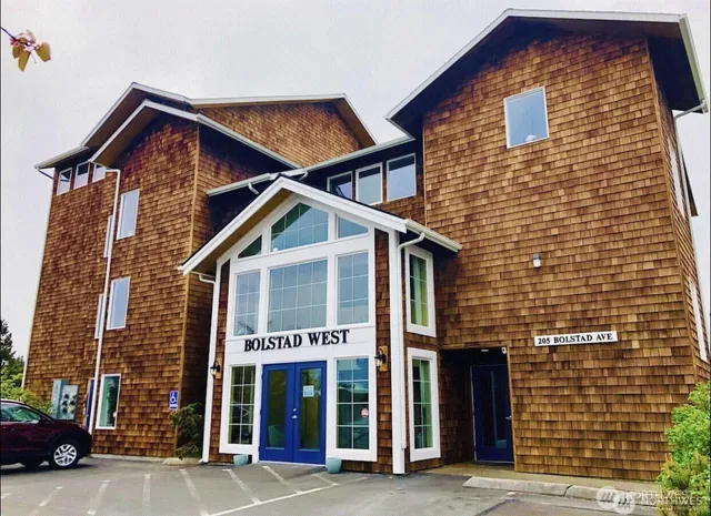 $276,000 | 205 Bolstad Avenue, Unit 303, Long Beach, WA 98631