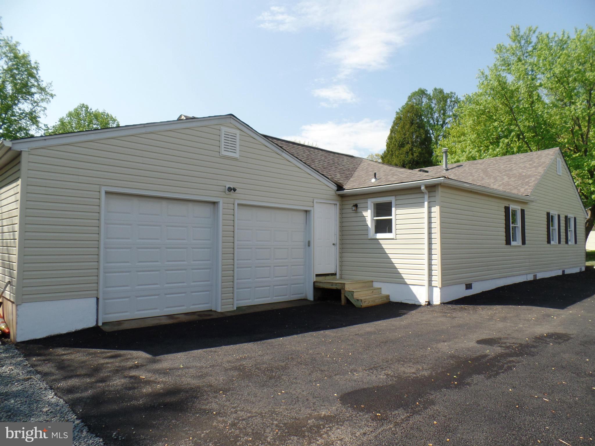 1815 Anderson Road Falls Church, VA 22043 - Photo 3 of 26 Exterior (General)