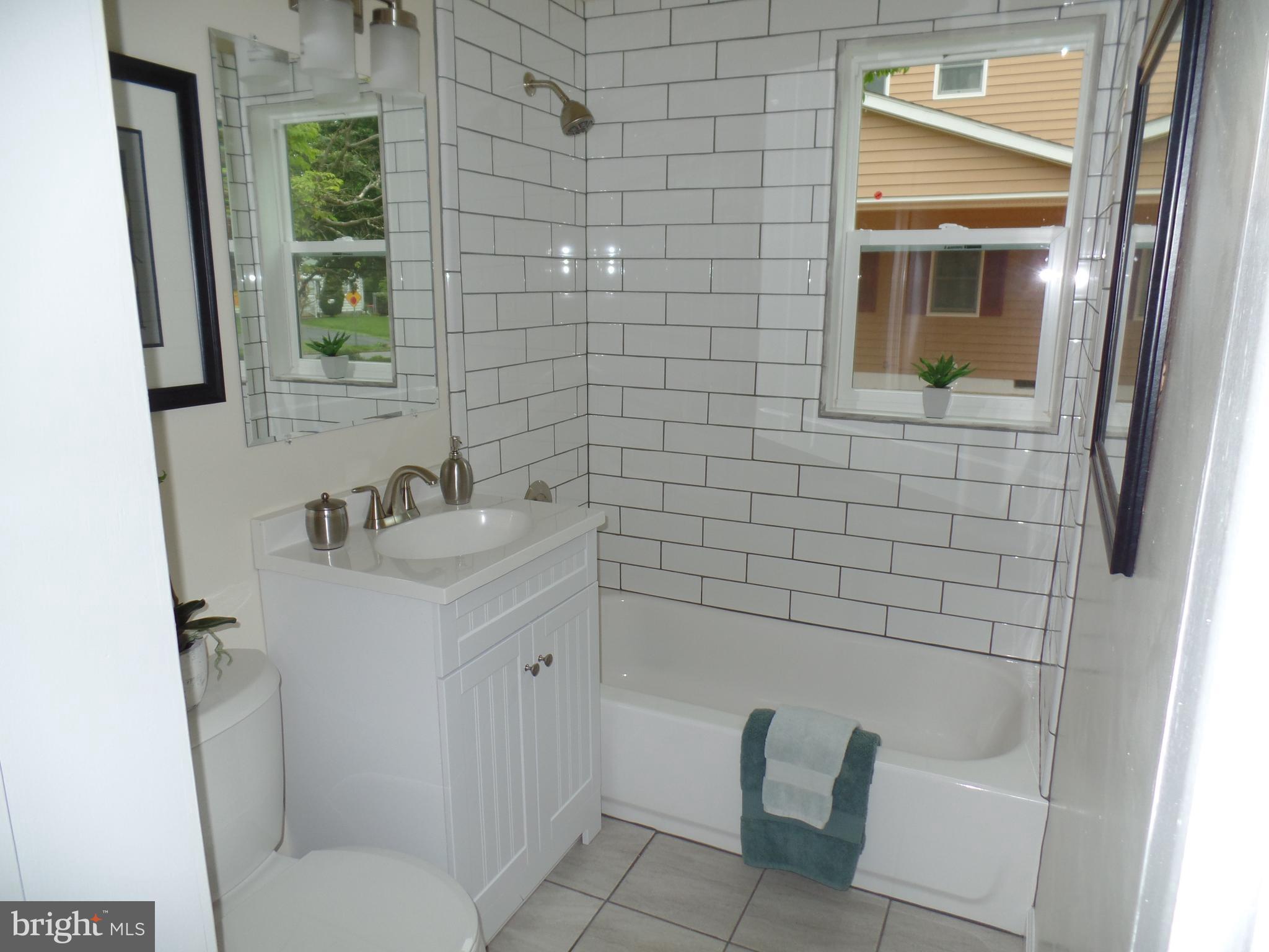 1815 Anderson Road Falls Church, VA 22043 - Photo 21 of 26 Hall Bath