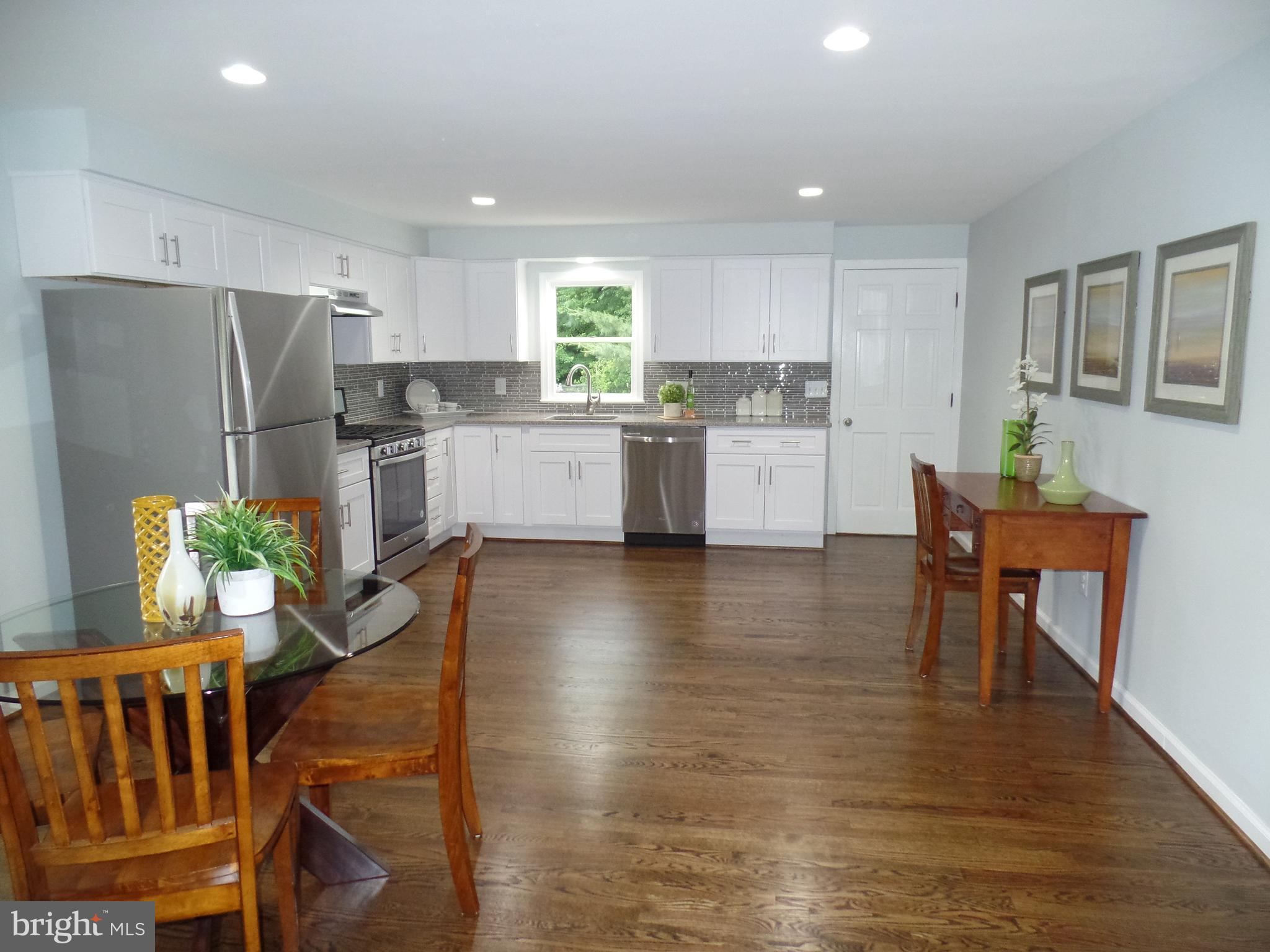 1815 Anderson Road Falls Church, VA 22043 - Photo 5 of 26 Spacious Eat in Kitchen