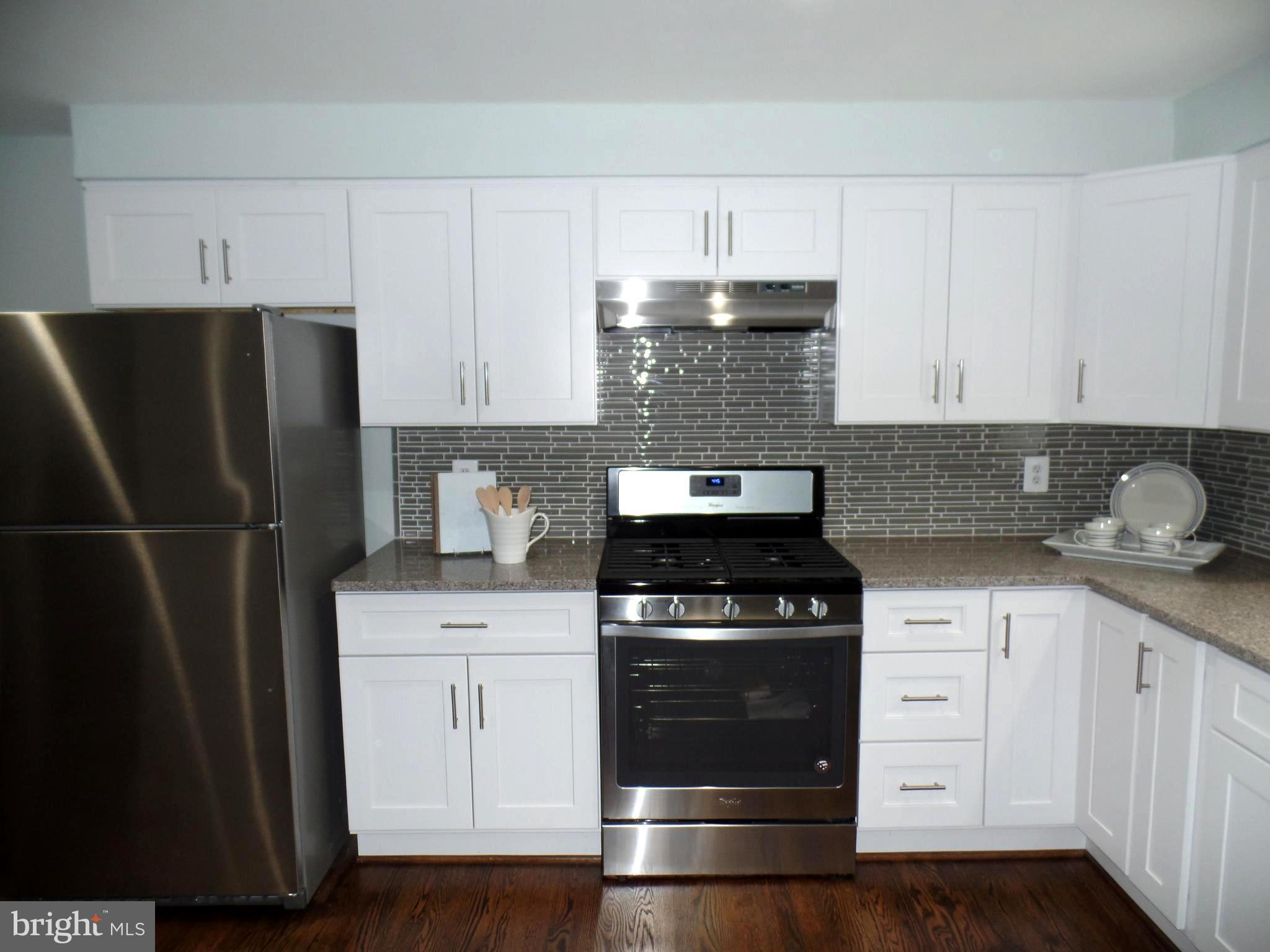 1815 Anderson Road Falls Church, VA 22043 - Photo 10 of 26 Gas Range
