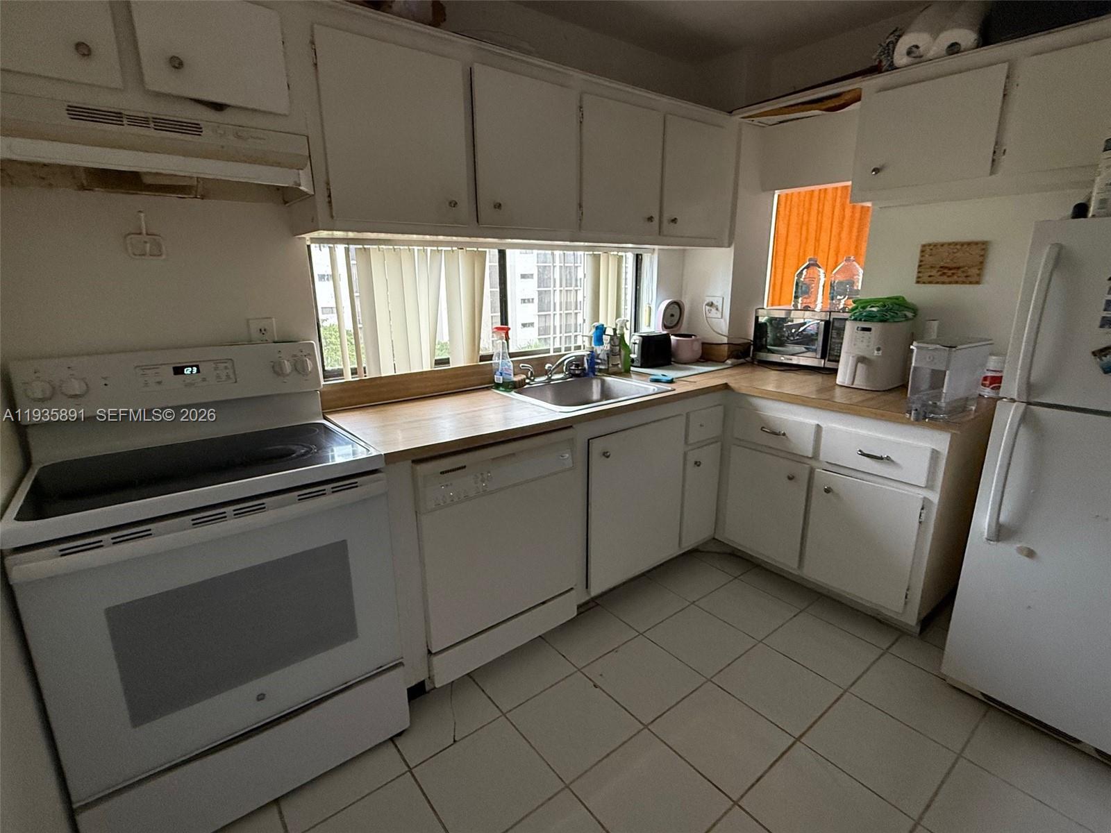 16909 North Bay Road, Unit 602 Sunny Isles Beach, FL 33160 - Photo 9 of 24