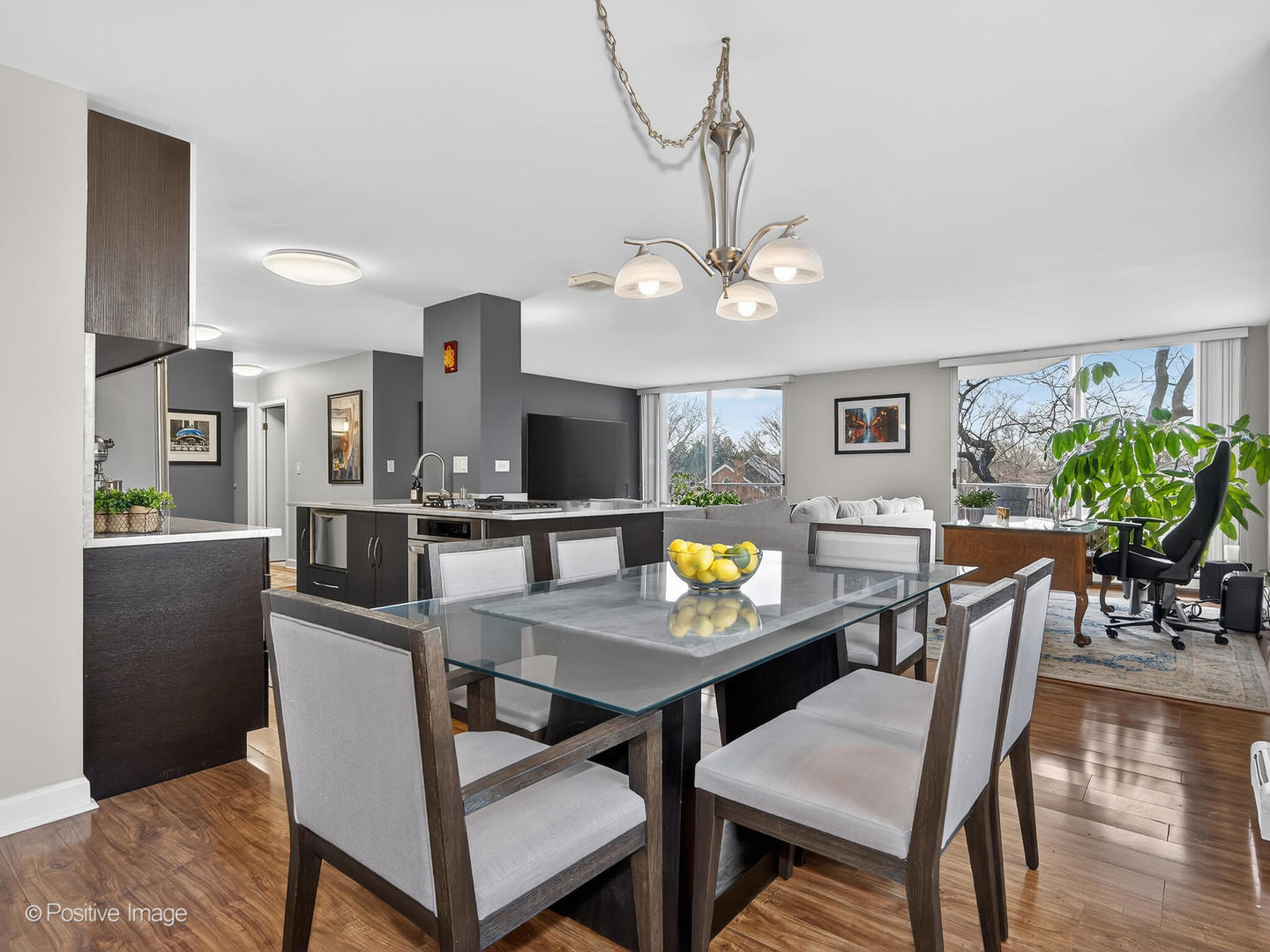 40 North Tower Road, Unit 2F Oak Brook, IL 60523 - Photo 12 of 25