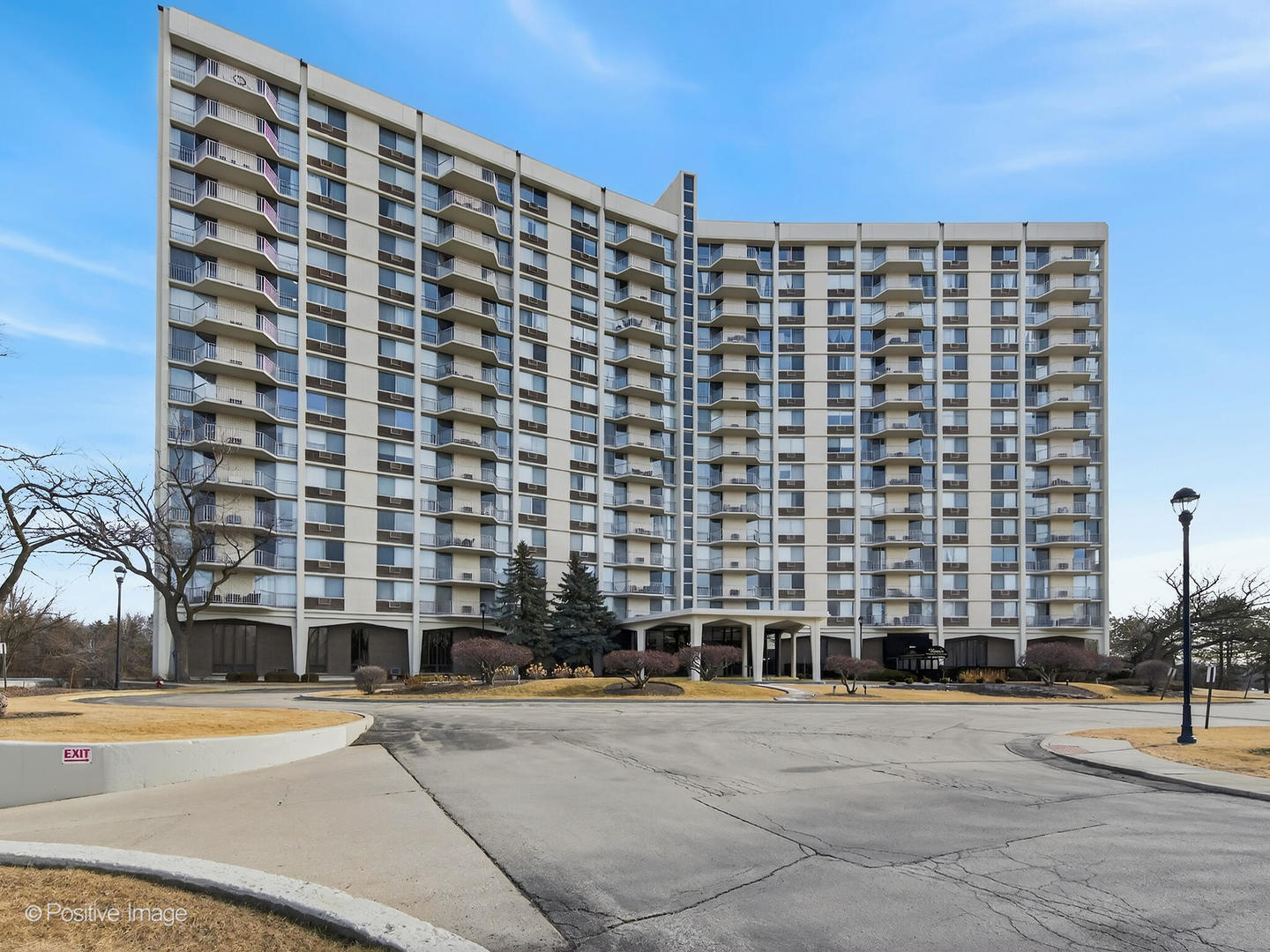 40 North Tower Road, Unit 2F Oak Brook, IL 60523 - Photo 4 of 25
