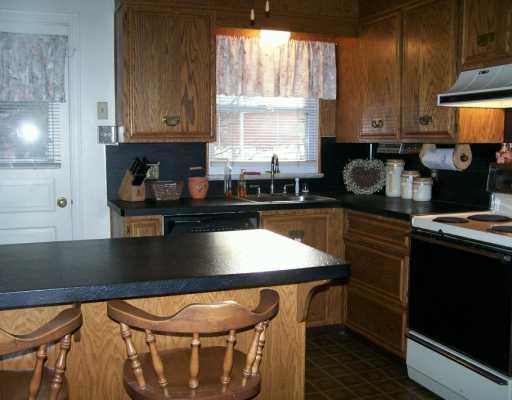 214 McClelland Road Canonsburg, PA 15317 - Photo 4 of 8 Gallery Image 4