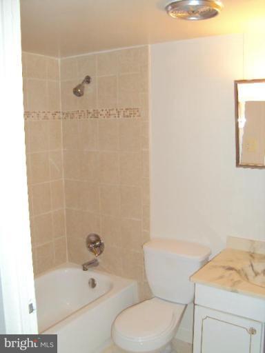 11220 Chestnut Grove Square, Unit 121 Reston, VA 20190 - Photo 13 of 18 Master Bath