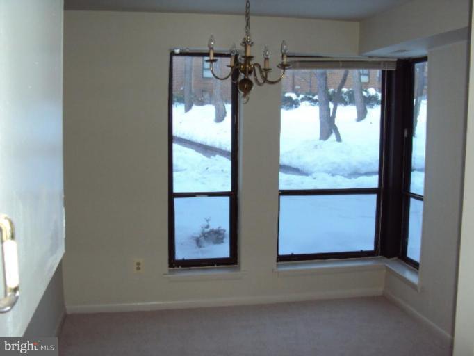 11220 Chestnut Grove Square, Unit 121 Reston, VA 20190 - Photo 6 of 18 Dining Room