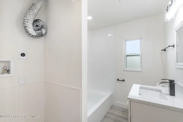 $2,600 | 320 Alabama Avenue, Merritt Island, FL 32953
