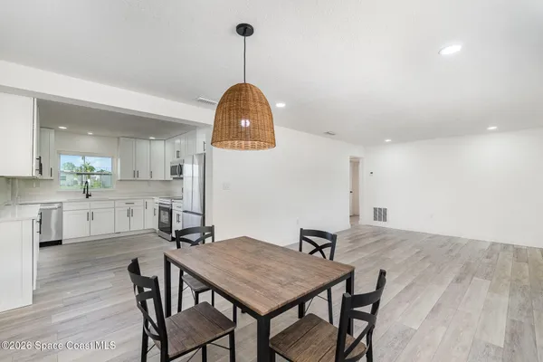 $2,600 | 320 Alabama Avenue, Merritt Island, FL 32953