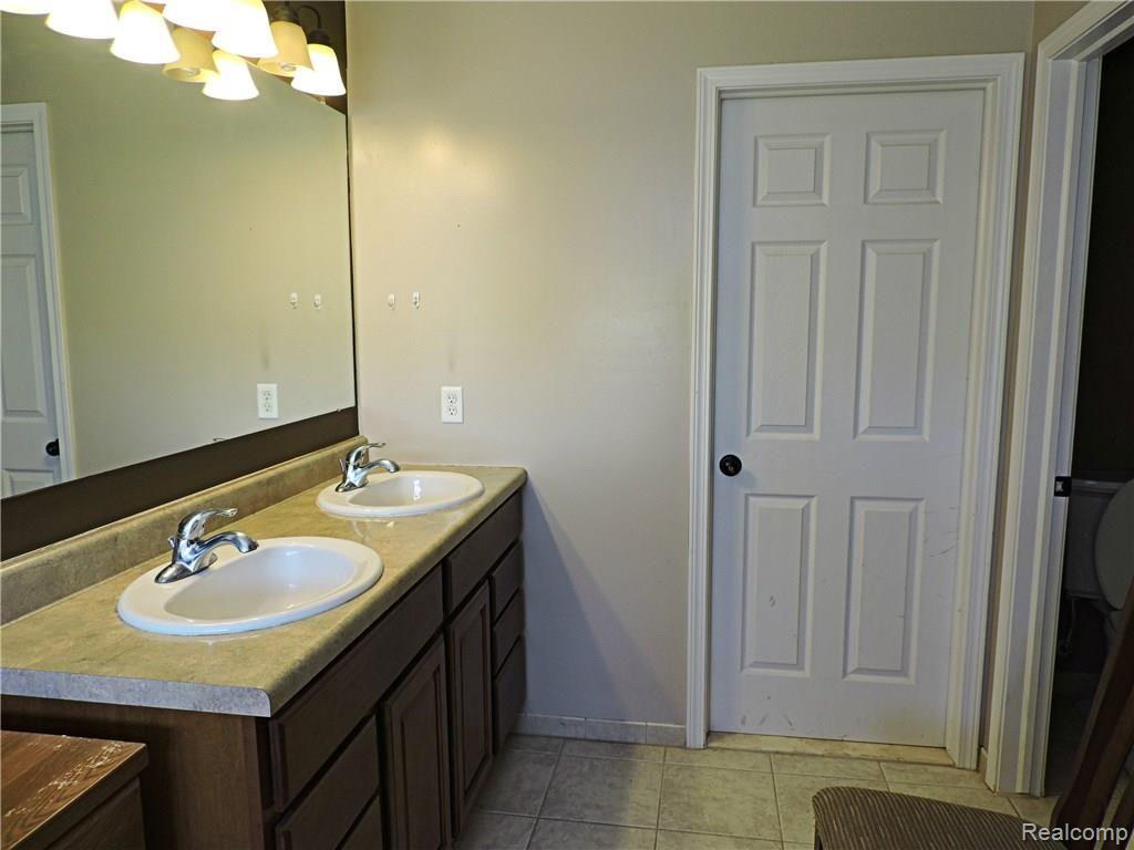 2976 Riverside Drive Metamora, MI 48455 - Photo 29 of 46 DSCN2090.JPG