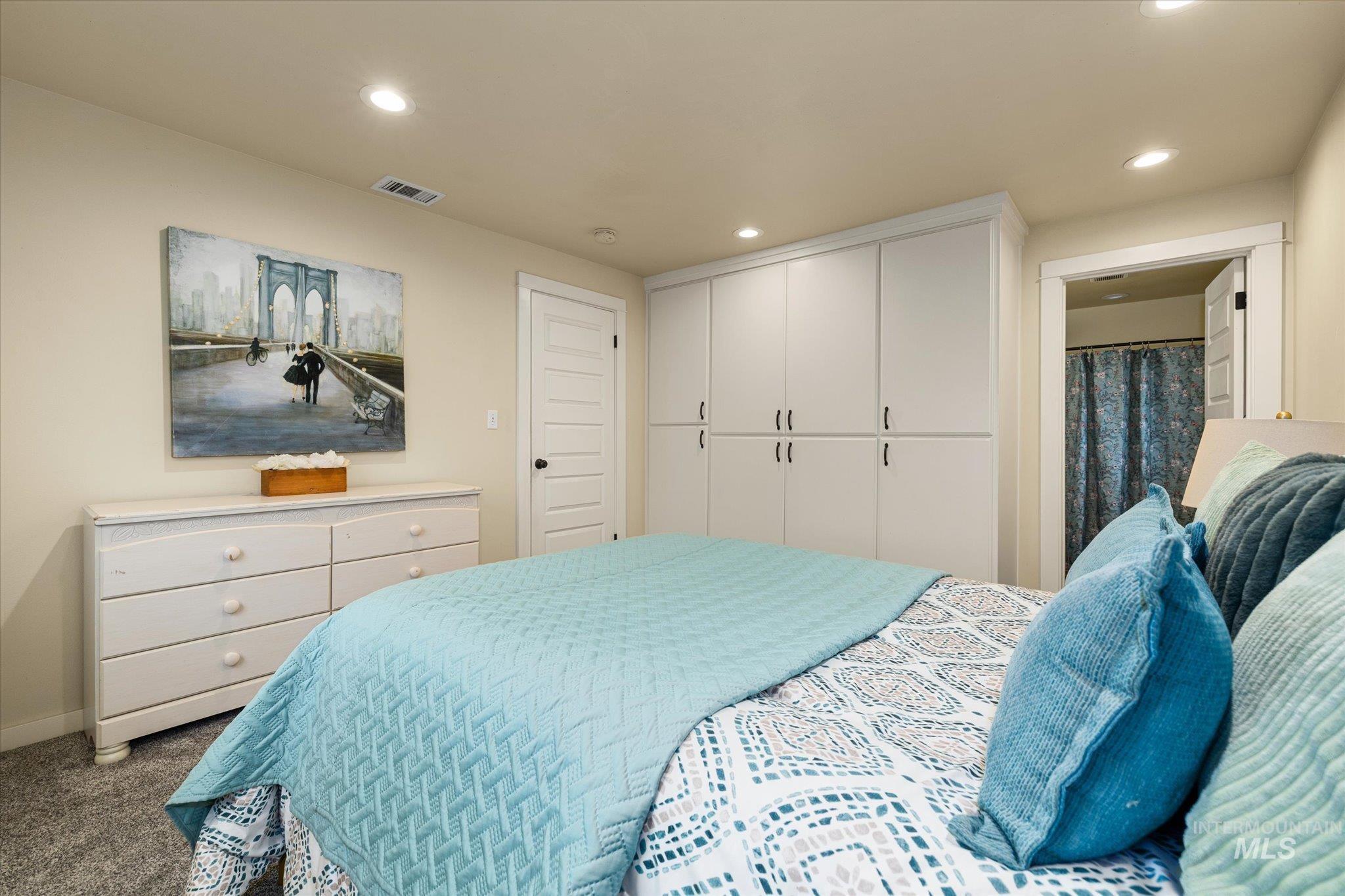 29410 Pearl Road Parma, ID 83660 - Photo 25 of 50 Carpeted bedroom featuring recessed lighting and a closet