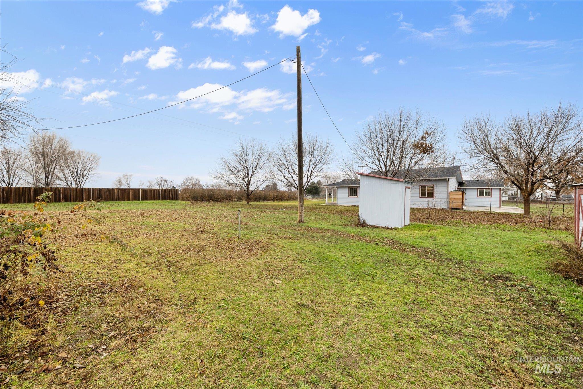 29410 Pearl Road Parma, ID 83660 - Photo 42 of 50 View of yard with an outbuilding