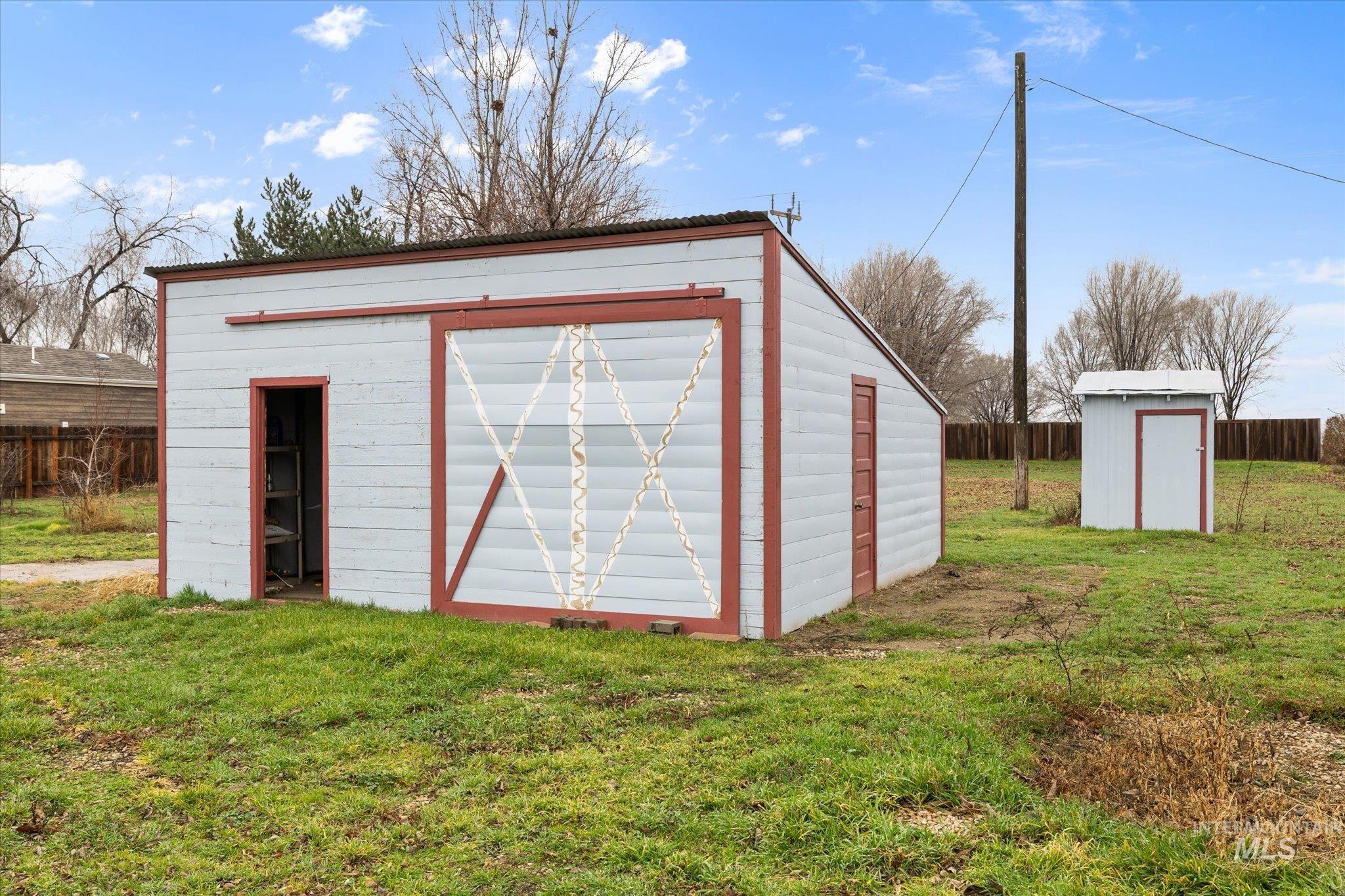 29410 Pearl Road Parma, ID 83660 - Photo 7 of 50 View of shed featuring a fenced backyard