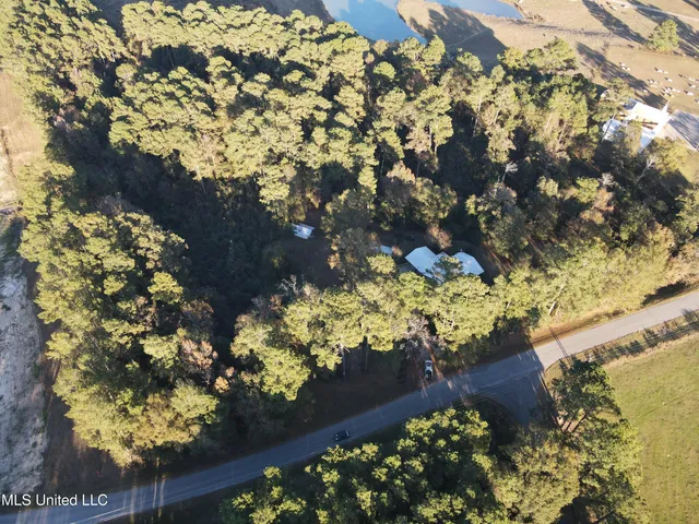 $239,900 | 456 County Road 29, Bay Springs, MS 39422