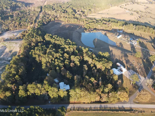 $239,900 | 456 County Road 29, Bay Springs, MS 39422