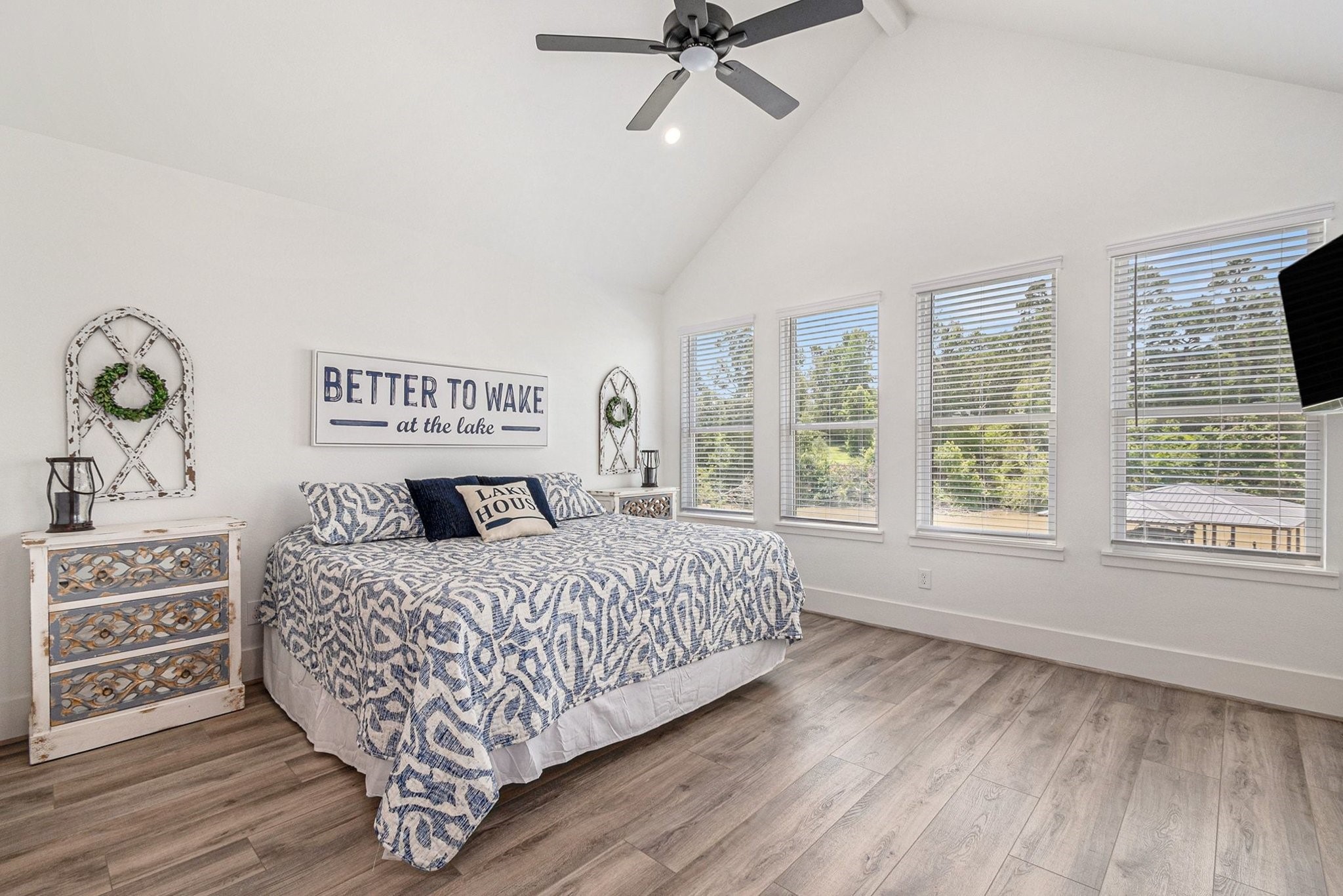 111 Seagull Path Point Blank, TX 77364 - Photo 21 of 49 Primary bedroom on main floor.