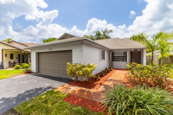 $559,000 | 8210 Southwest 41st Street, Davie, FL 33328