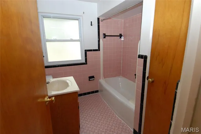 $1,550 | 7512 Marillac Drive, St. Louis, MO 63121