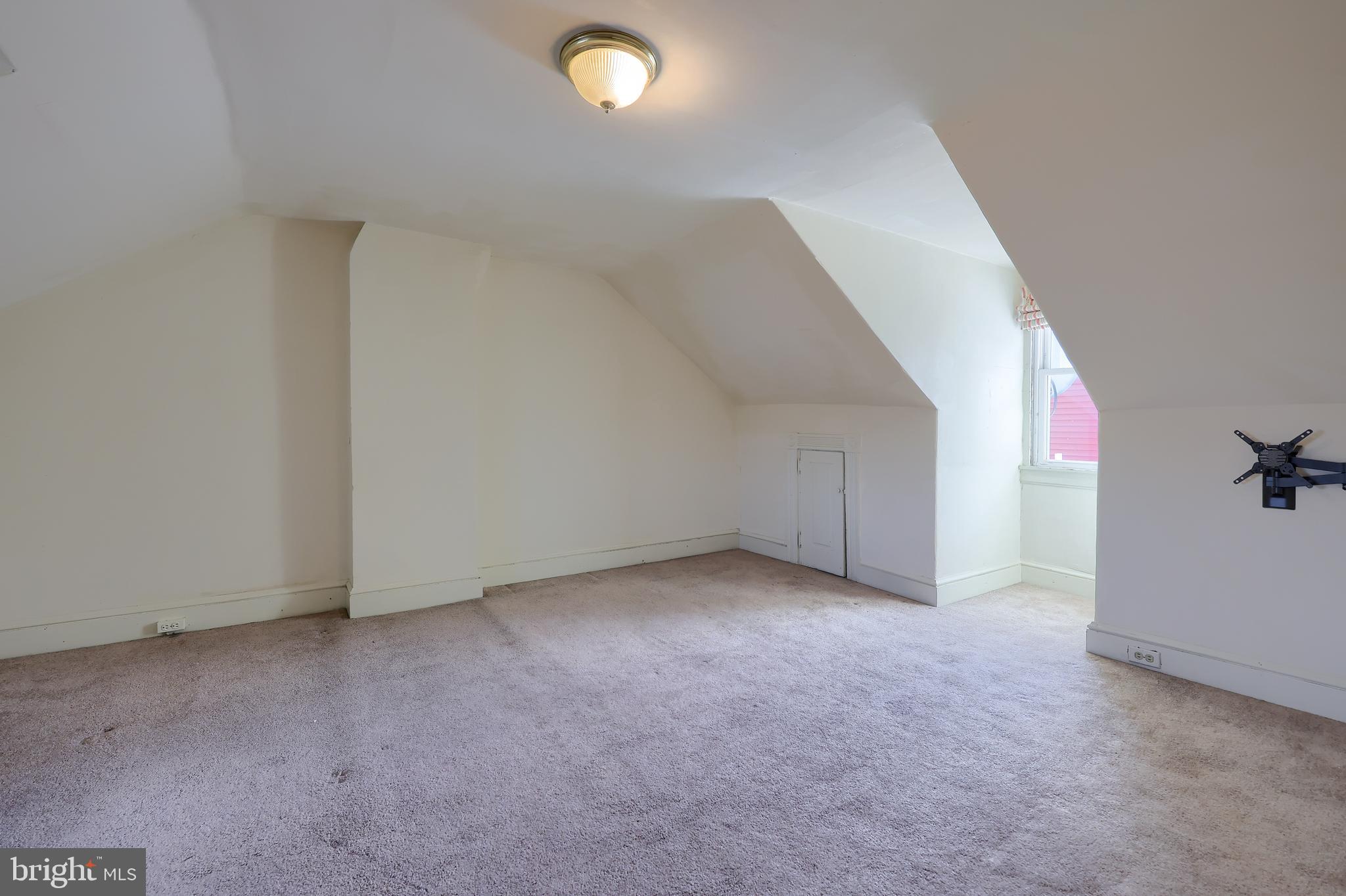 606 North Mary Street Lancaster, PA 17603 - Photo 29 of 33 a view of an empty room