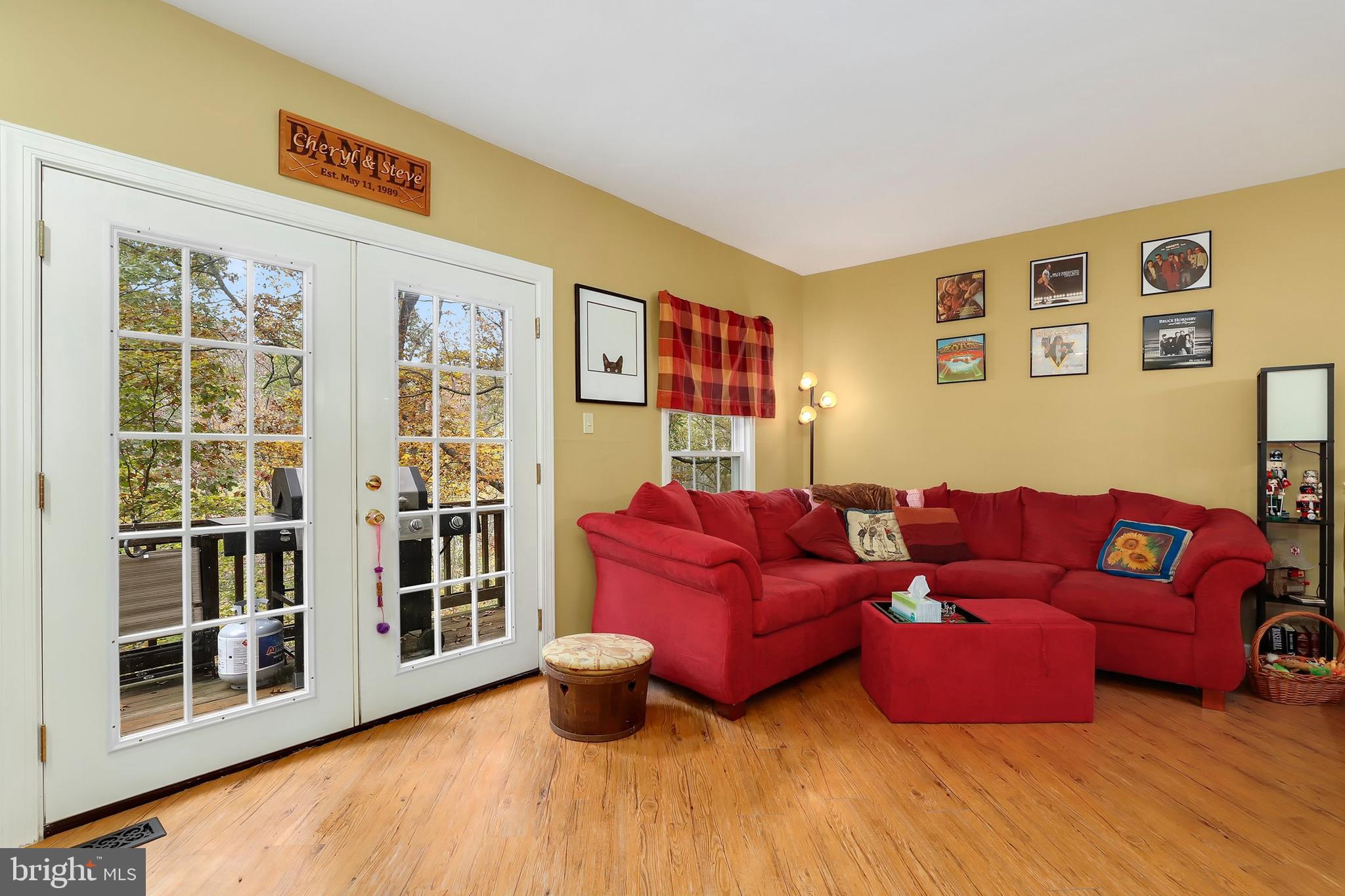 8102 Clifforest Drive Springfield, VA 22153 - Photo 4 of 43