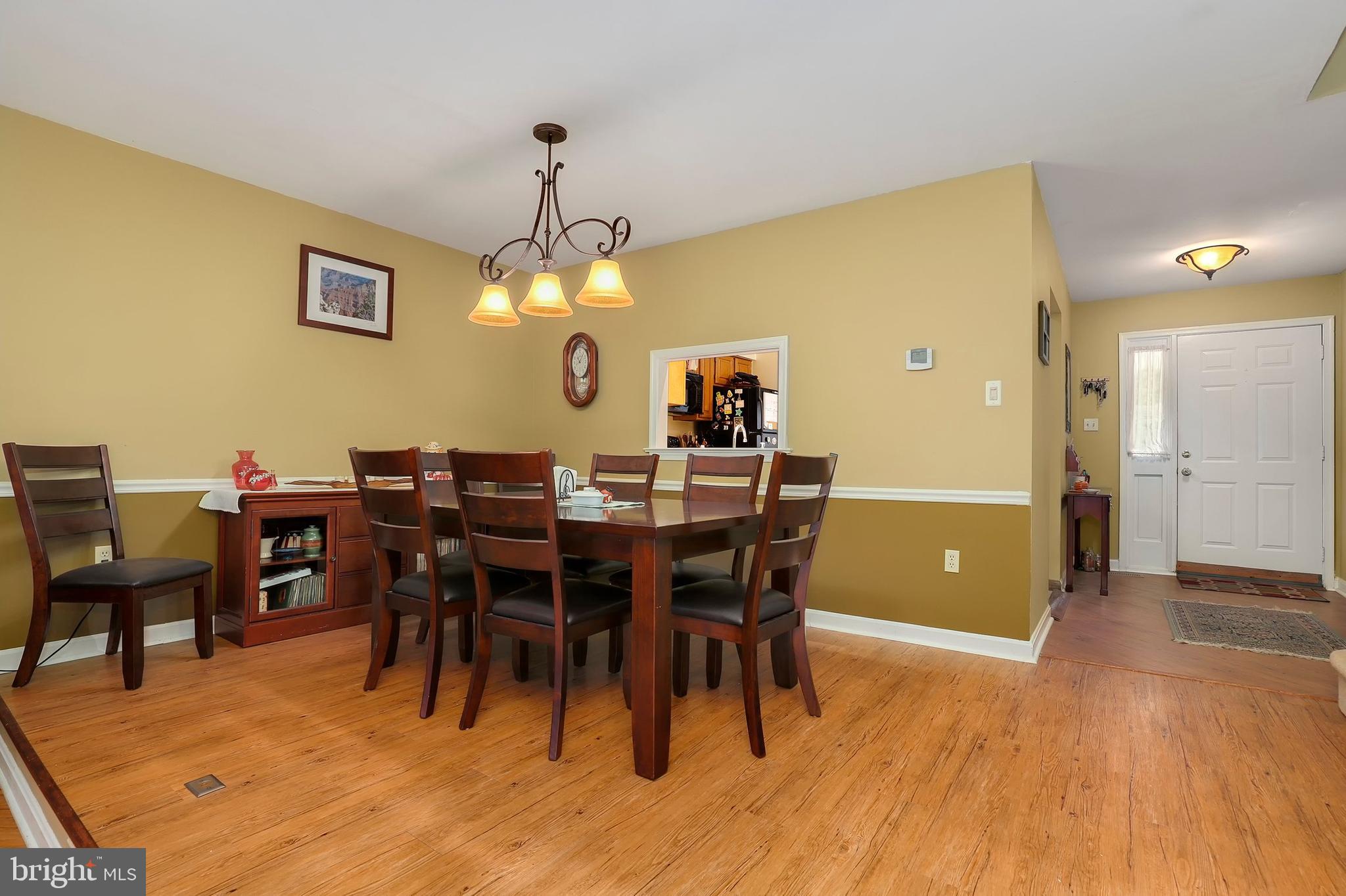 8102 Clifforest Drive Springfield, VA 22153 - Photo 7 of 43