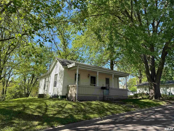 $89,900 | 512 West Antle Street, Petersburg, IL 62675