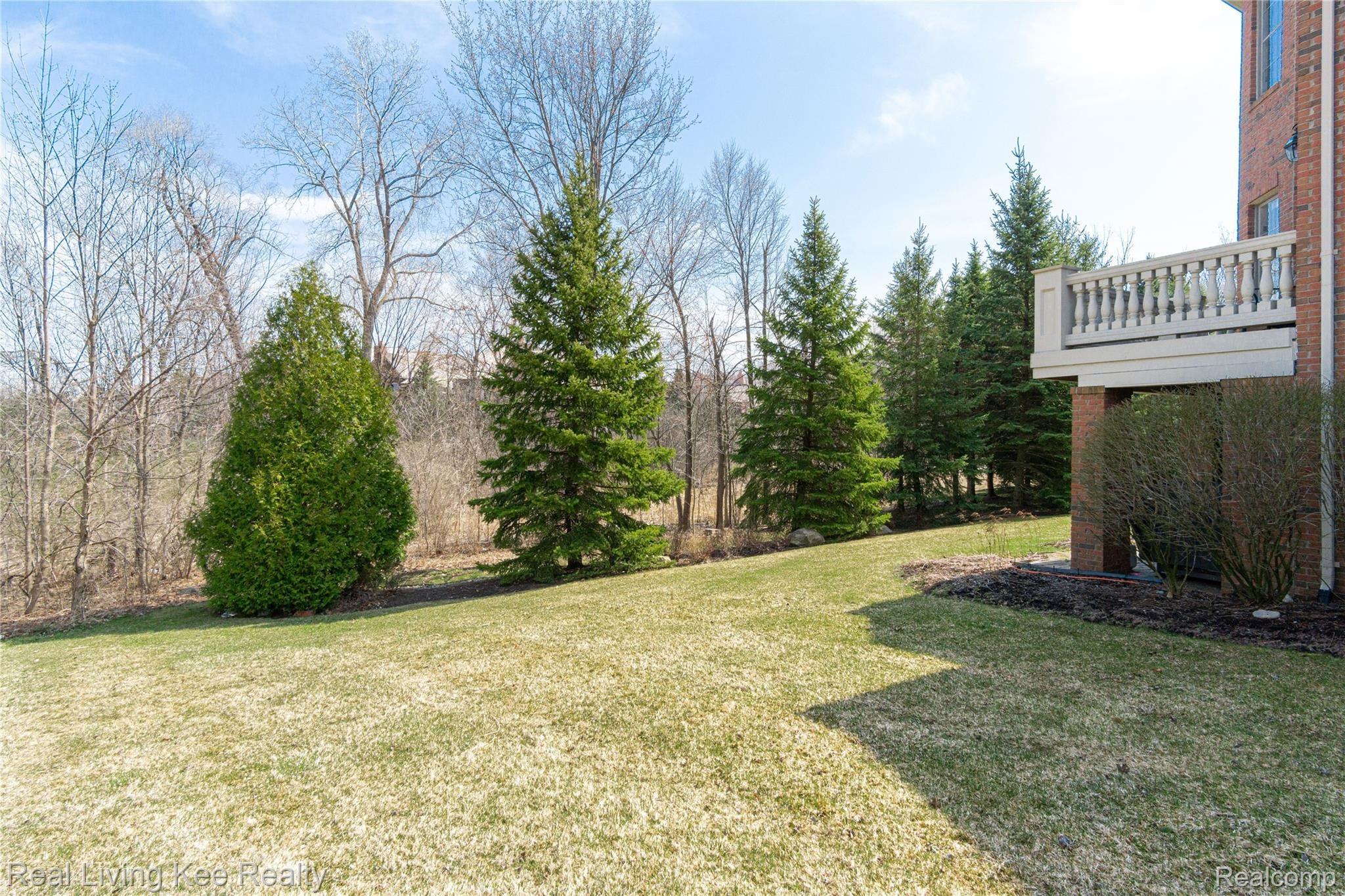 2766 Castlemartin Court Rochester, MI 48306 - Photo 10 of 76 Exteriors (12 of 12).jpg