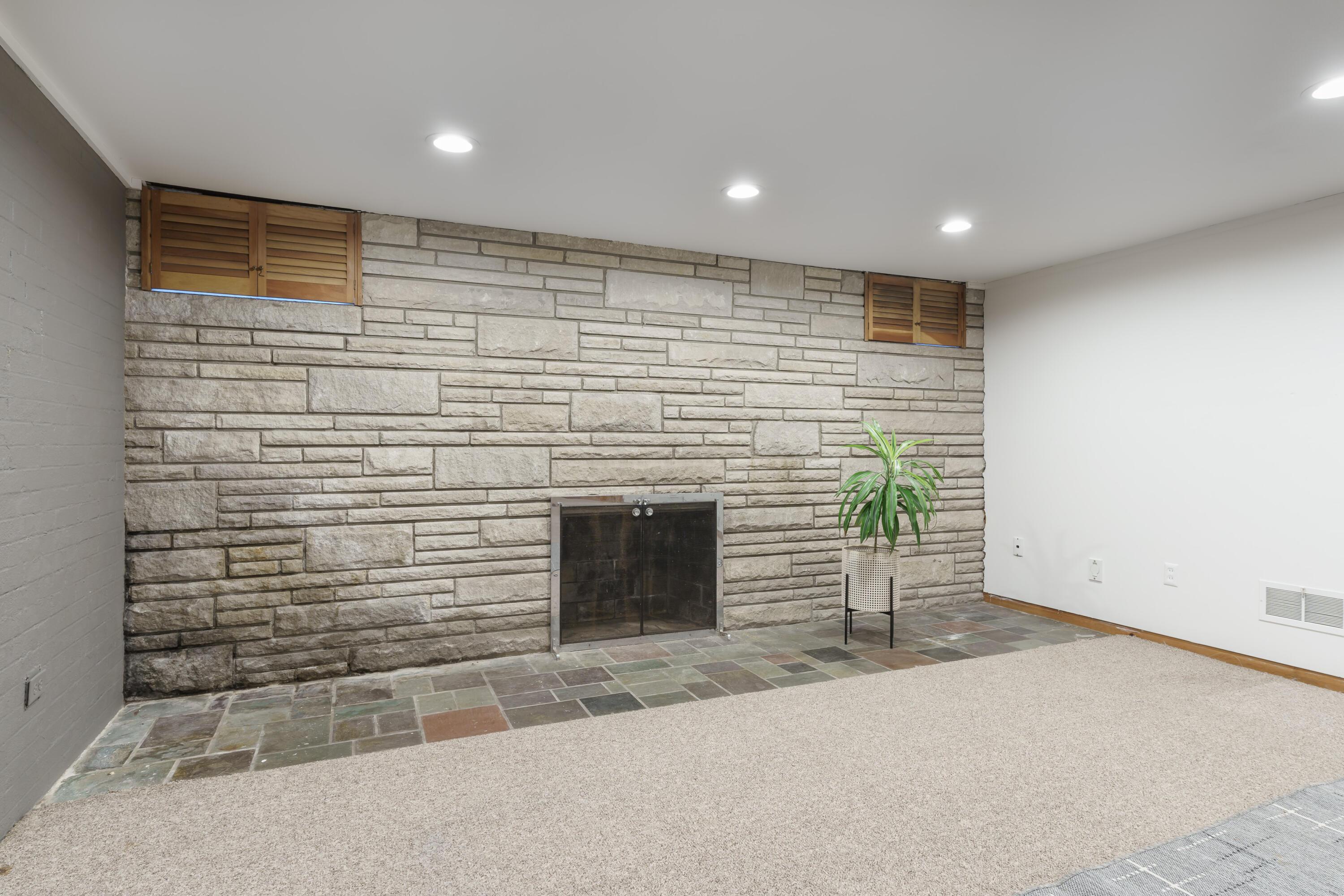 1825 Snouffer Road Columbus, OH 43085 - Photo 39 of 50 1825 Snouffer_MLS_39