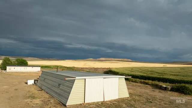 $630,000 | 23425 Bachman Grade Road, Murphy, ID 83650