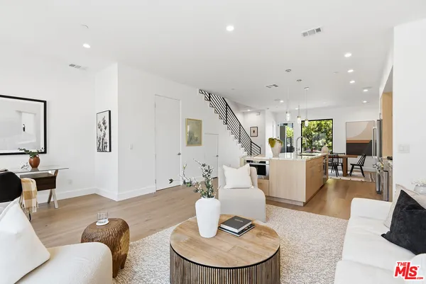 $1,995,000 | 4095 Sawtelle Boulevard, Unit B, Culver City, CA 90066