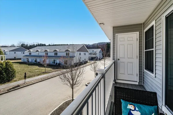 $385,000 | 11 Callaway Drive, Unit 3, Concord, NH 03301