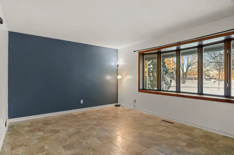 $459,999 | 1162 Crossing Ridge Trail, Sun Prairie, WI 53590