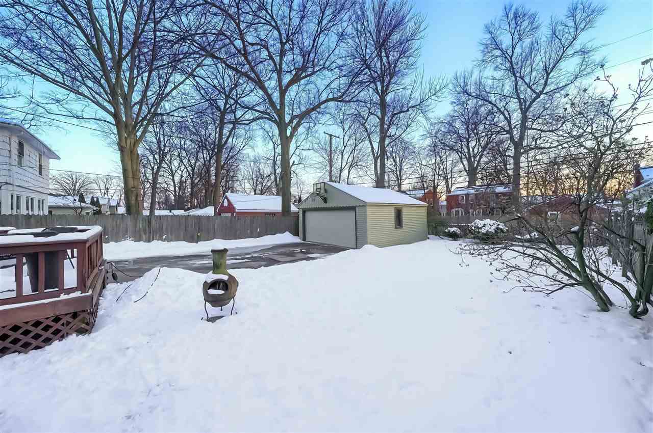 1861 Broadstone Road Grosse Pointe, MI 48236 - Photo 53 of 59 50065770-52.JPG