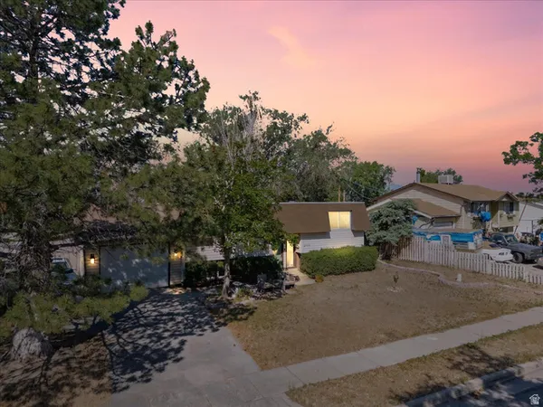 $525,000 | 10338 Violet Drive, White City, UT 84094