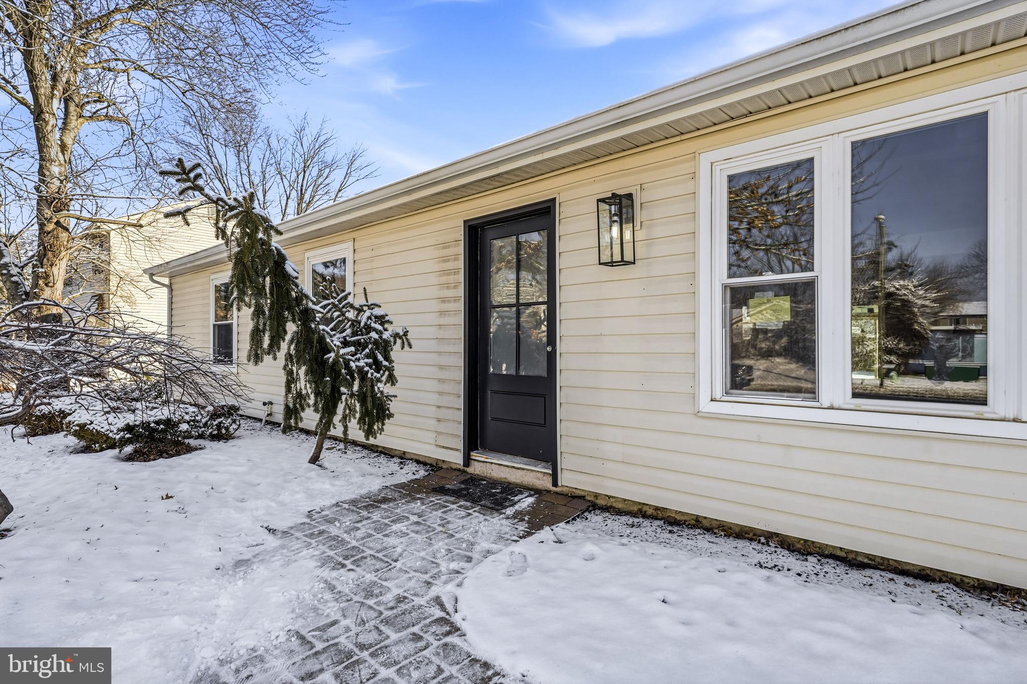 8 Greenbrook Drive Marlton, NJ 08053 - Photo 3 of 33