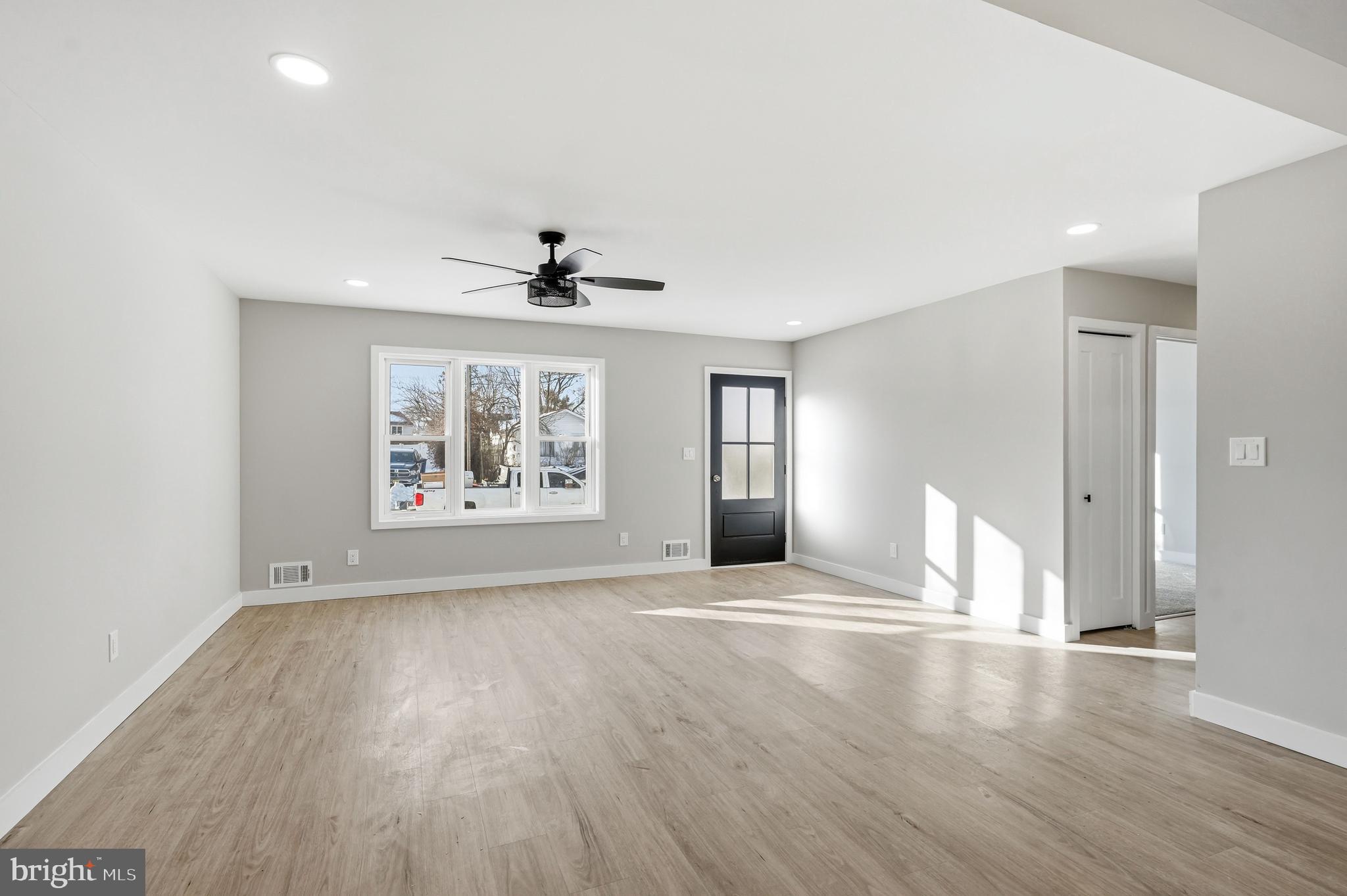 8 Greenbrook Drive Marlton, NJ 08053 - Photo 4 of 33