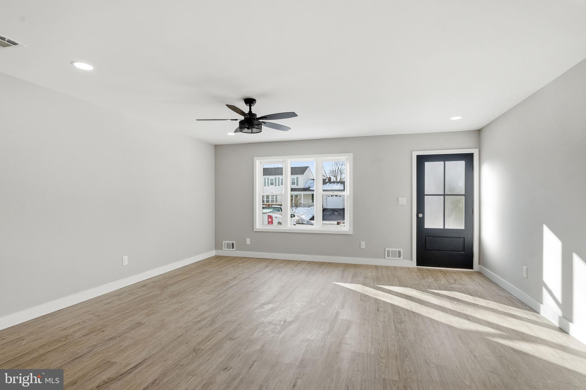 8 Greenbrook Drive Marlton, NJ 08053 - Photo 5 of 33