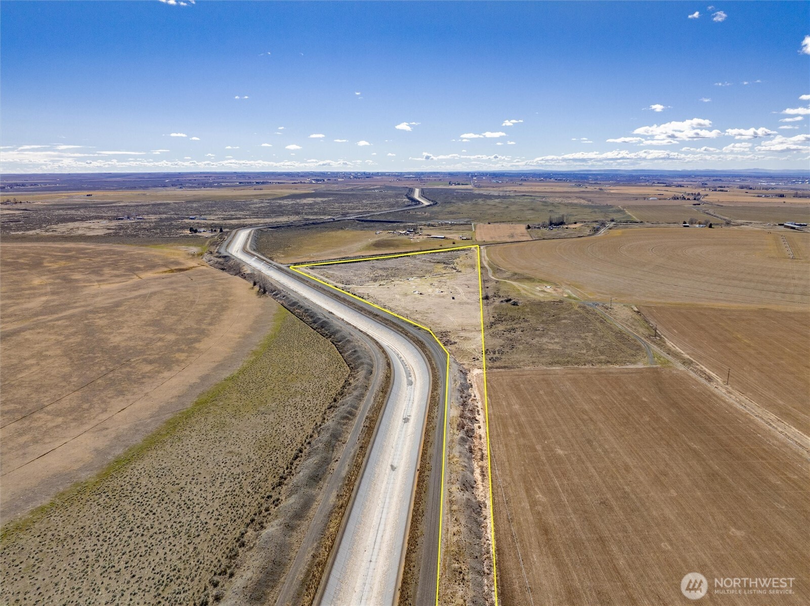 12202 12 Road Northeast Moses Lake, WA 98837 - Photo 3 of 12