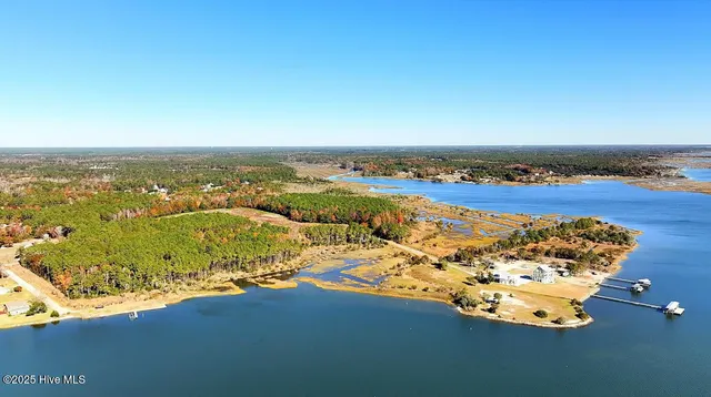 $95,000 | 138 Royal Palms Way, Holly Ridge, NC 28445