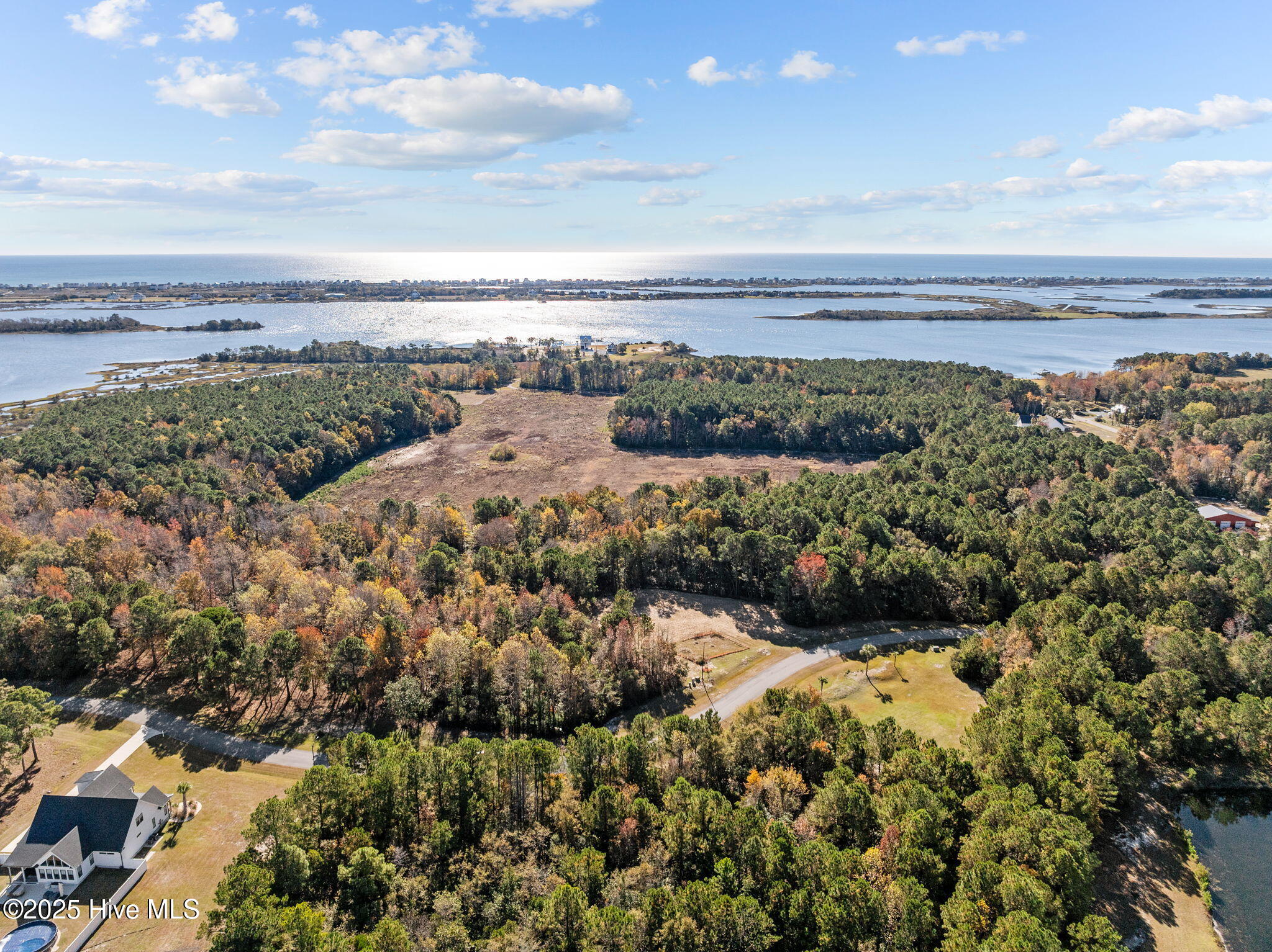 138 Royal Palms Way Holly Ridge, NC 28445 - Photo 5 of 26 1-web-or-mls-DJI_20251117085620_0002_D