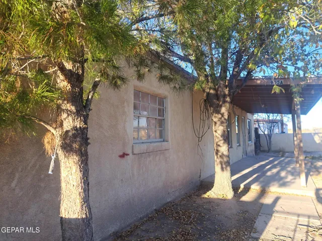 $500 | 905 Northeast Camp Street, Fabens, TX 79838