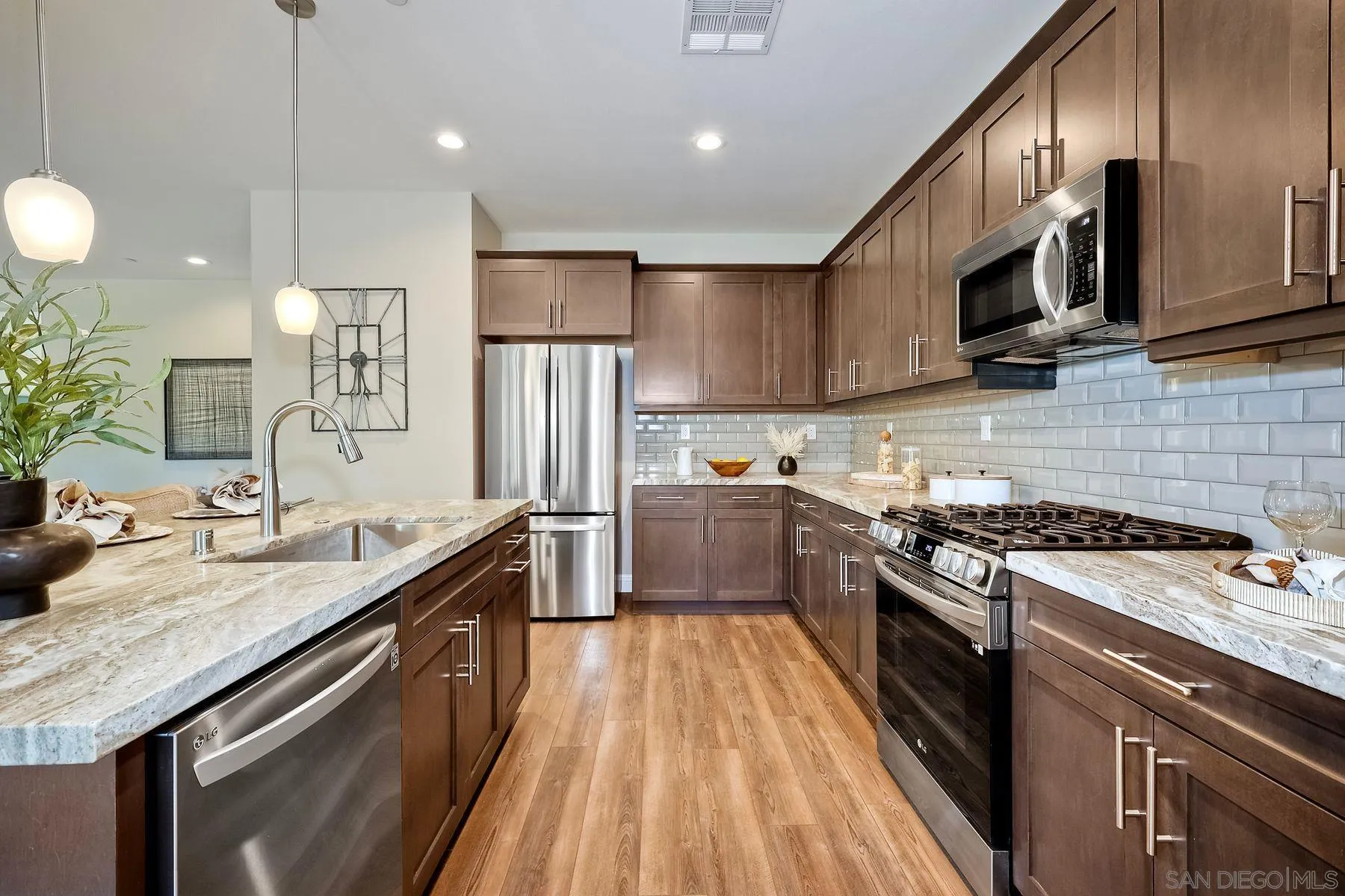 12703 Via Vigneto Lakeside, CA 92040 - Photo 11 of 35