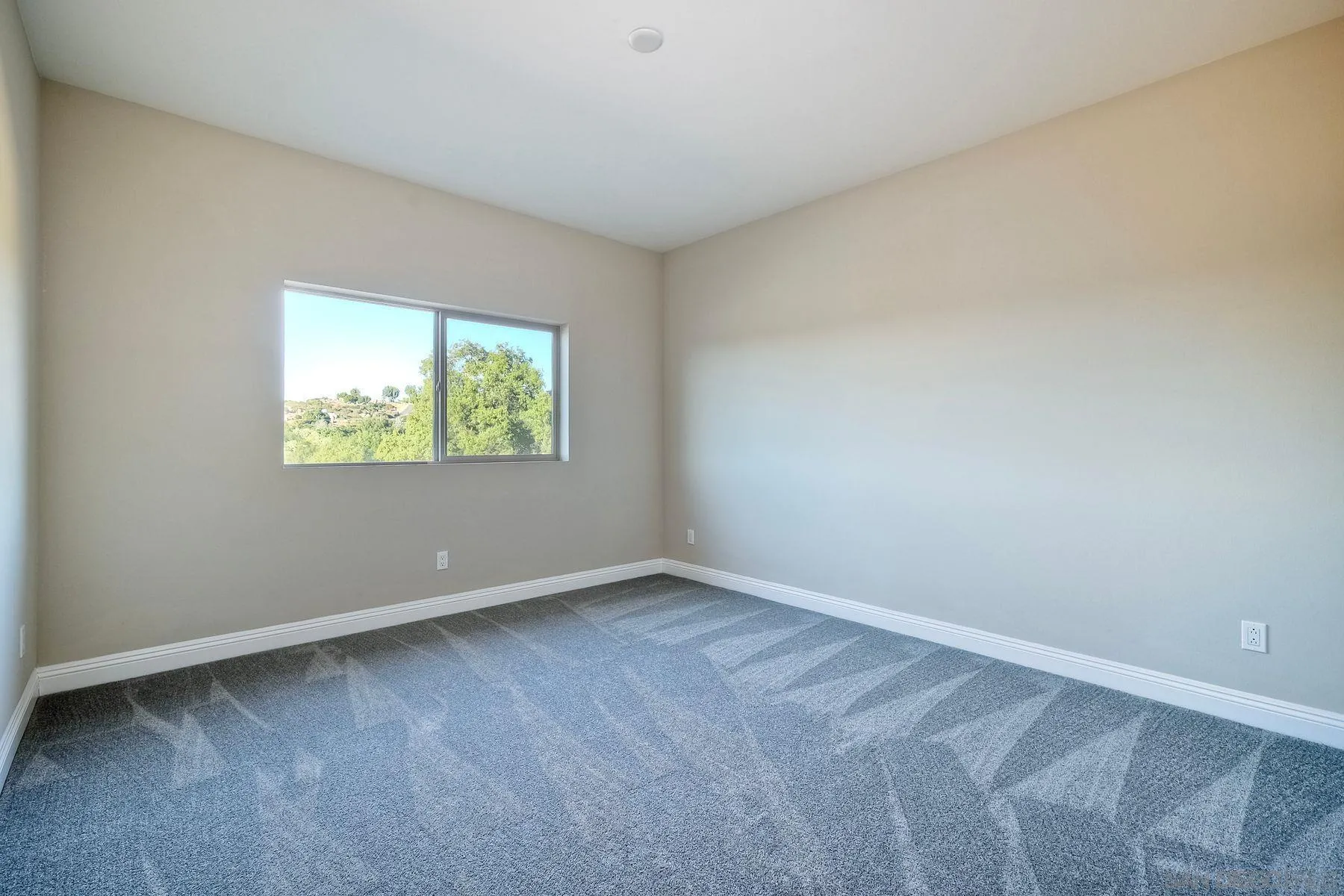 12703 Via Vigneto Lakeside, CA 92040 - Photo 19 of 35
