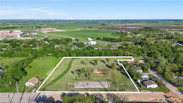 $400,000 | 702 Reagan Street North, West, TX 76691