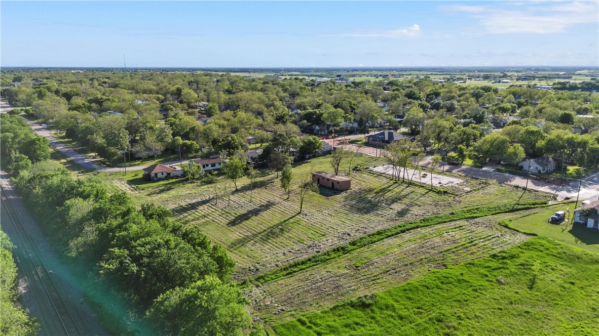 702 Reagan Street North West, TX 76691 - Photo 8 of 9