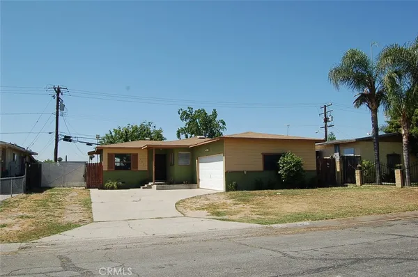 $484,900 | 251 East Ramona Drive, Rialto, CA 92376