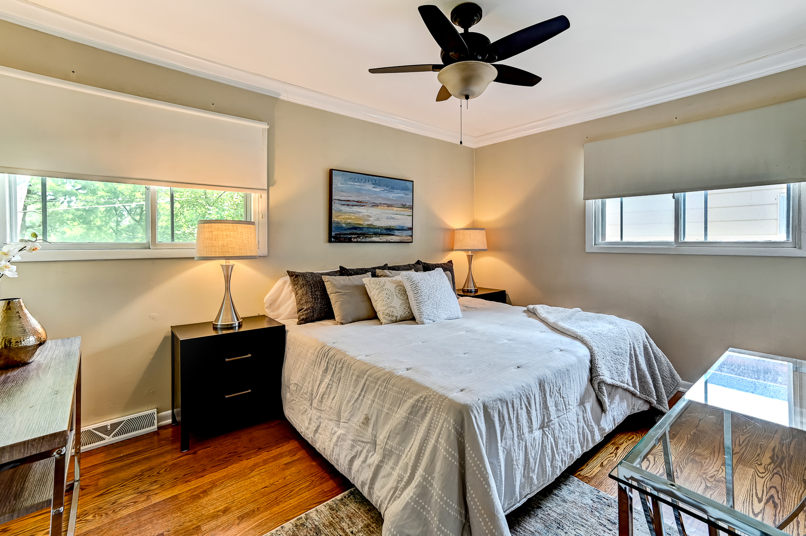 440 East Naperville Road Clarendon Hills, IL 60514 - Photo 10 of 23 a bedroom with bed and window